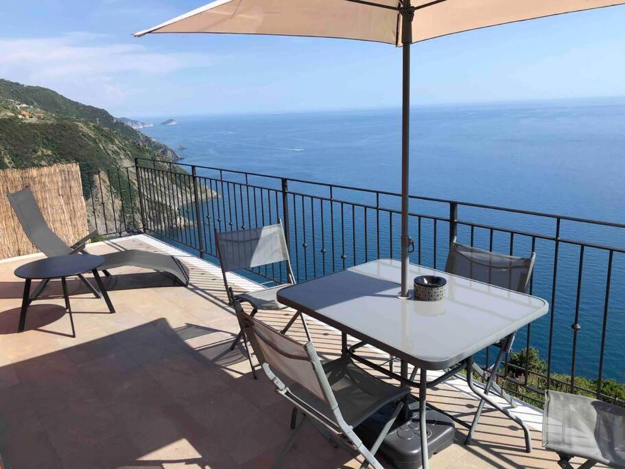 Вілла Orangehouse Cinque Terre. Private Parking Ріомаджоре Екстер'єр фото