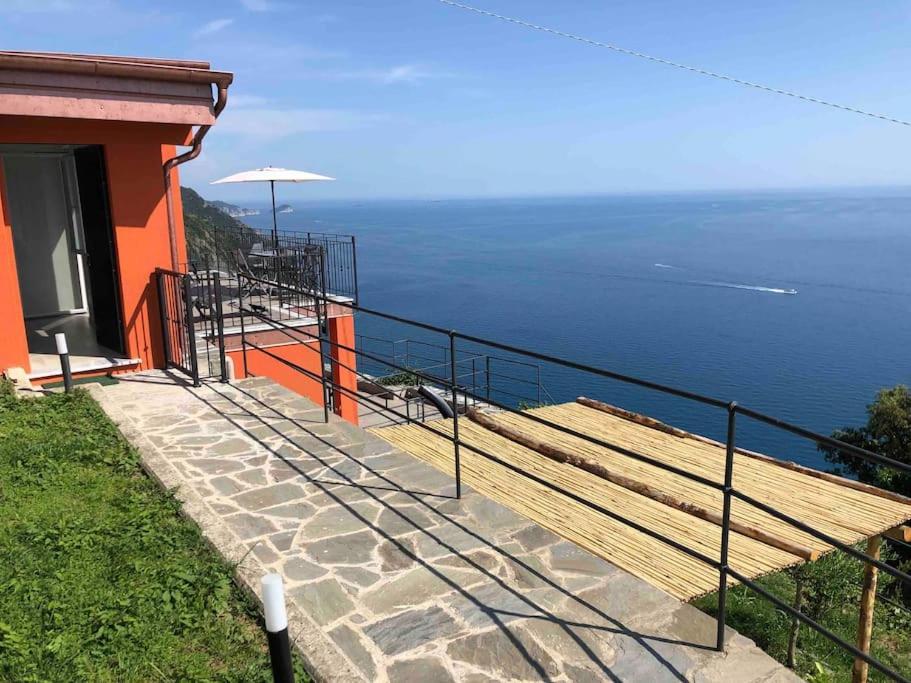 Вілла Orangehouse Cinque Terre. Private Parking Ріомаджоре Екстер'єр фото