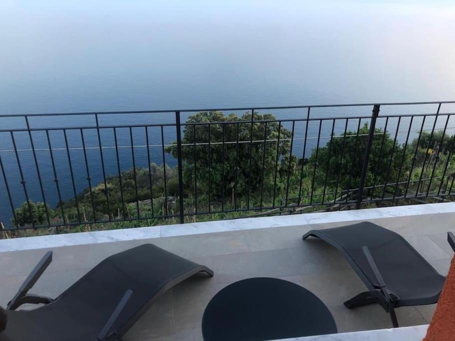 Вілла Orangehouse Cinque Terre. Private Parking Ріомаджоре Екстер'єр фото