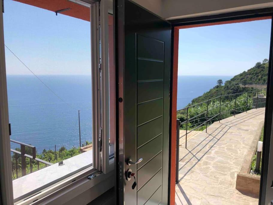 Вілла Orangehouse Cinque Terre. Private Parking Ріомаджоре Екстер'єр фото