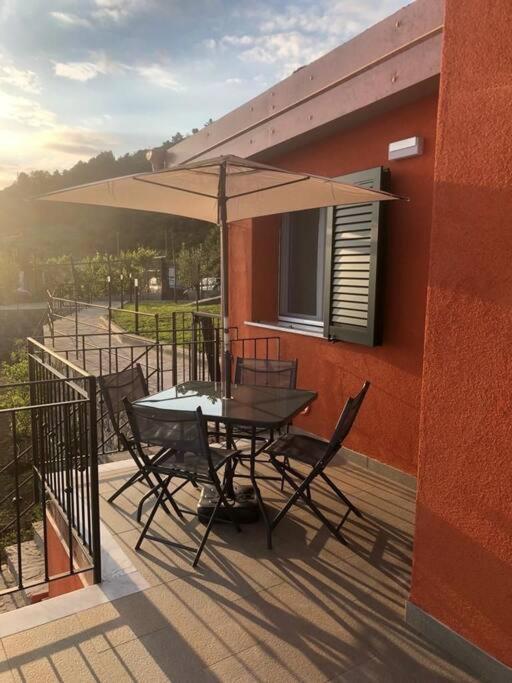 Вілла Orangehouse Cinque Terre. Private Parking Ріомаджоре Екстер'єр фото