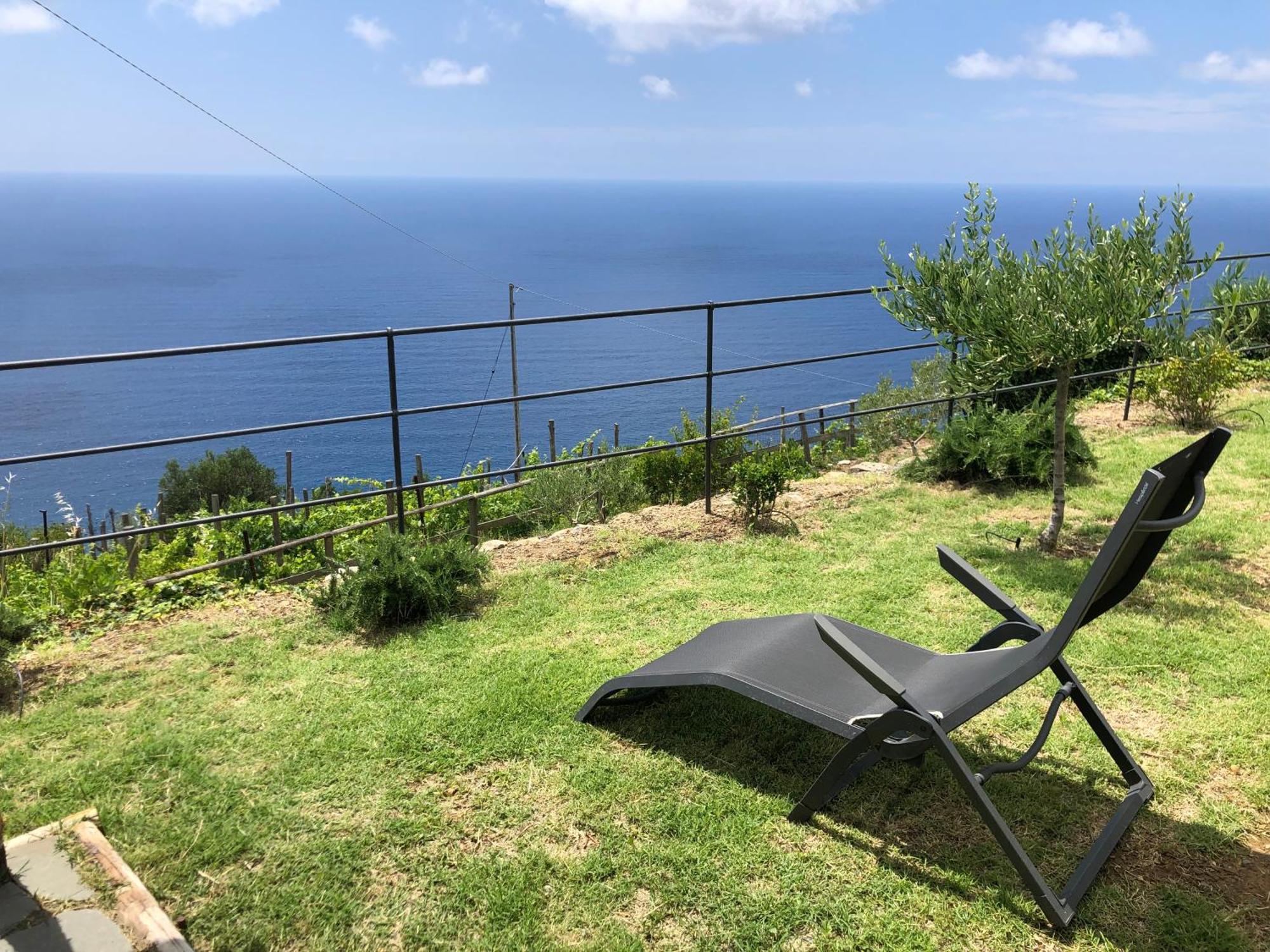 Вілла Orangehouse Cinque Terre. Private Parking Ріомаджоре Екстер'єр фото