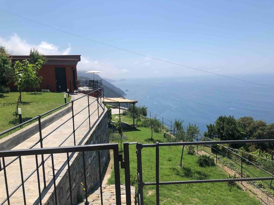 Вілла Orangehouse Cinque Terre. Private Parking Ріомаджоре Екстер'єр фото